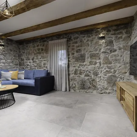 Villa Luxury 5 Stars Berisha Lakmartin