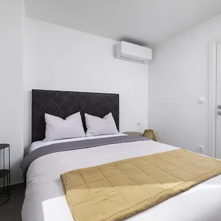 Luxury 5 Stars Berisha Lakmartin