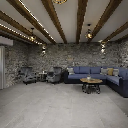 Villa Luxury 5 Stars Berisha Lakmartin